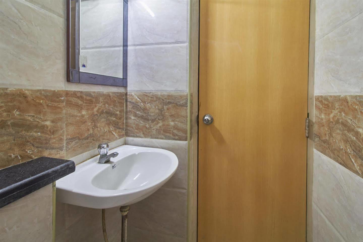 Fabhotel Royal Star Chennai Ngoại thất bức ảnh